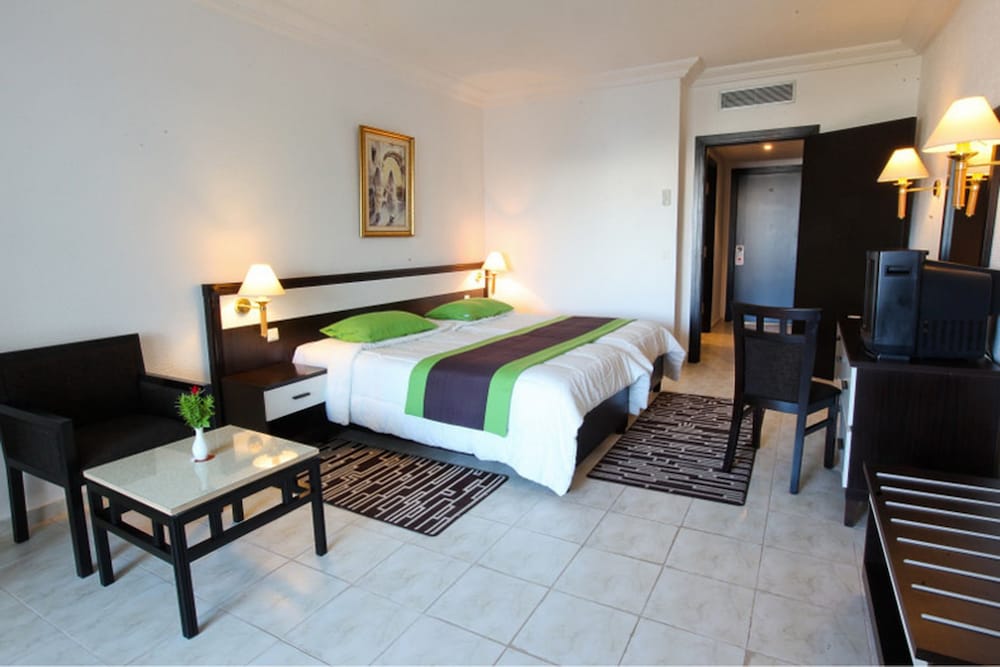El Mouradi Djerba Menzel — Hotel rooms in Aghir, Medenine