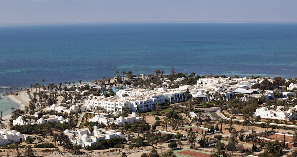 El Mouradi Djerba Menzel — Hotel building in Aghir, Medenine