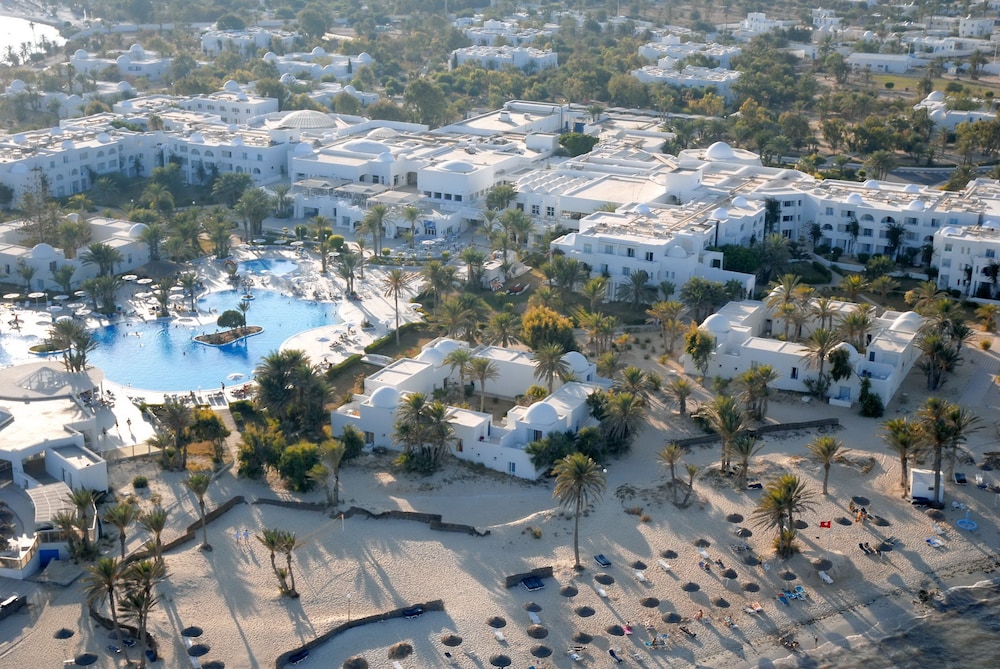 El Mouradi Djerba Menzel — Hotel building in Aghir, Medenine