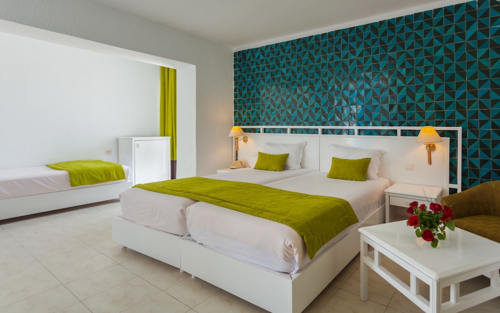 El Mouradi Djerba Menzel — Hotel rooms in Aghir, Medenine