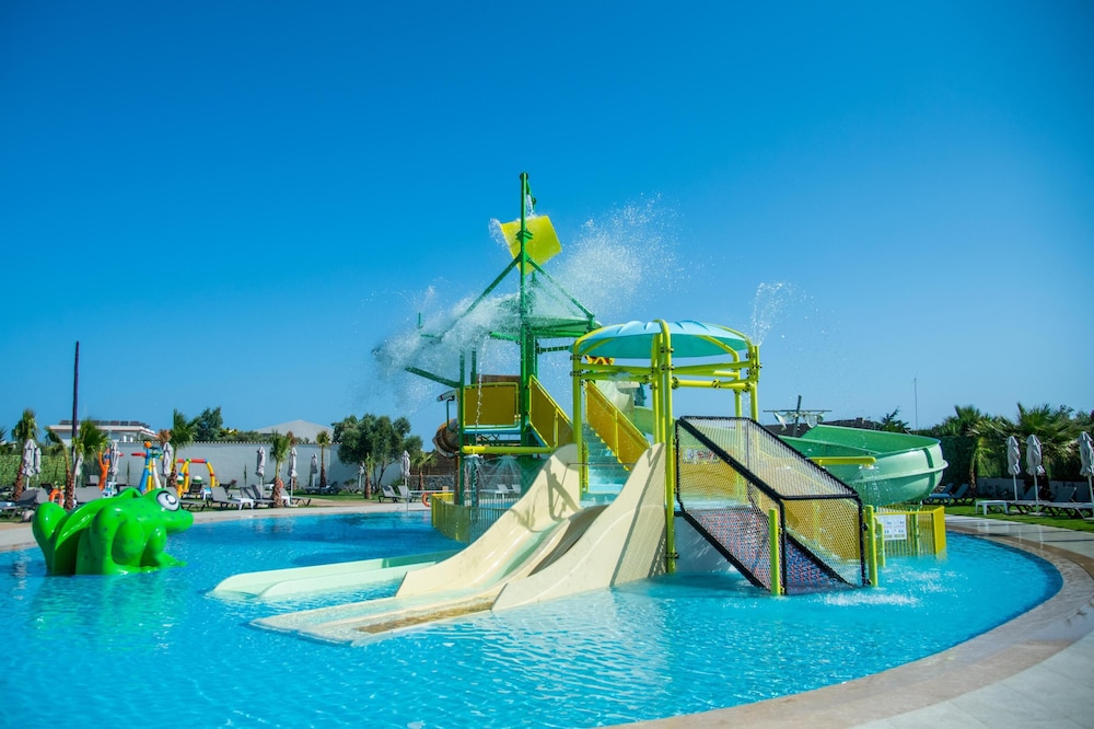 Senseana Sea Side Resort & Aquadventure - All Inclusive — Attractions for children in Analipsi