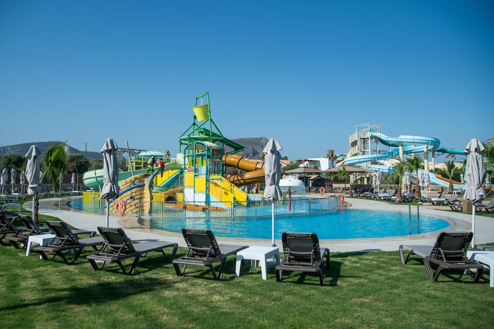 Senseana Sea Side Resort & Aquadventure - All Inclusive — Attractions for children in Analipsi