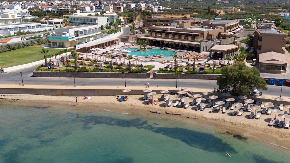 Senseana Sea Side Resort & Aquadventure - All Inclusive — Beach in Analipsi