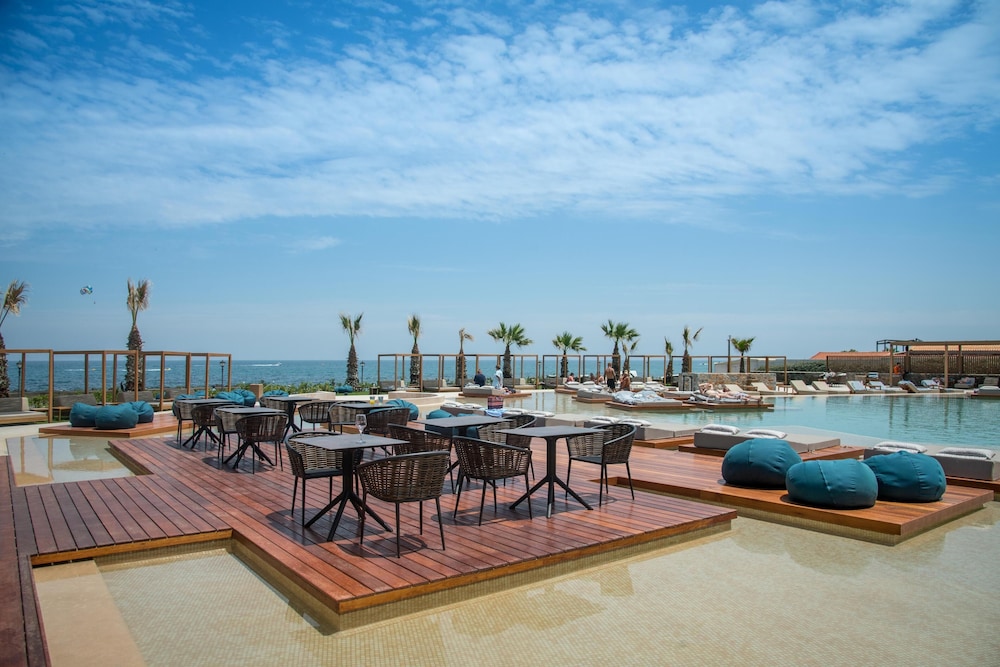 Senseana Sea Side Resort & Aquadventure - All Inclusive — Restaurant & bars in Analipsi