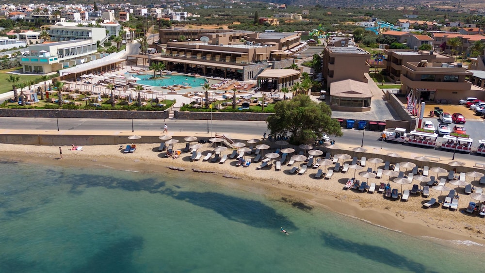 Senseana Sea Side Resort & Aquadventure - All Inclusive — Beach in Analipsi