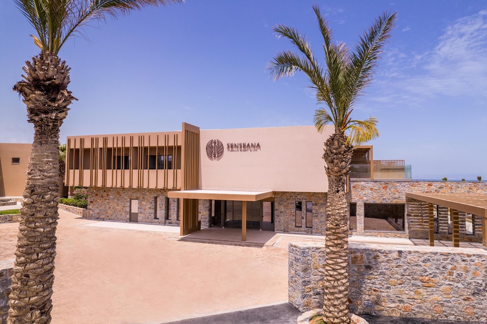 Senseana Sea Side Resort & Aquadventure - All Inclusive — Hotel building in Analipsi