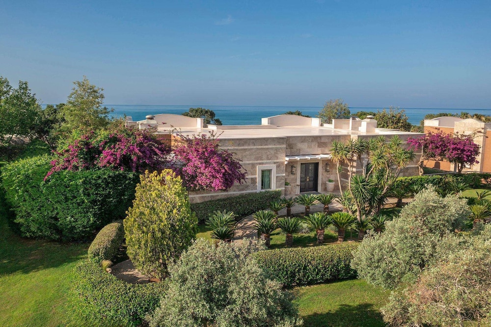 ELA Excellence Resort Belek — Hotel building in Belek