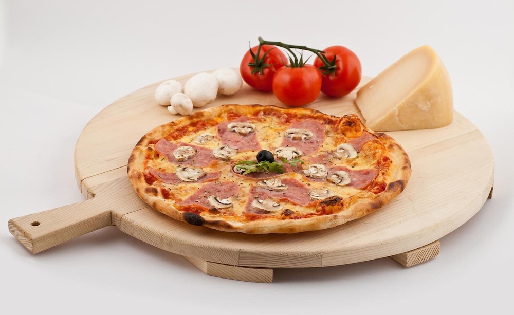 Hotel Biokovo — Restaurant & bars in Makarska, Split-Dalmatia