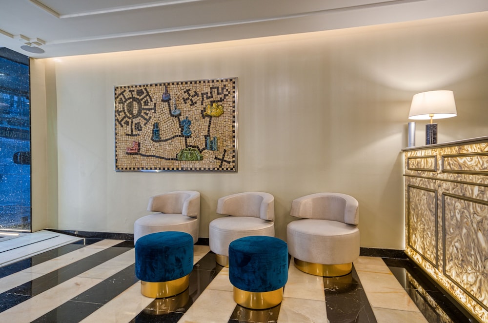 Hotel Borges Chiado — Hotel building in Lisbon, Lisboa
