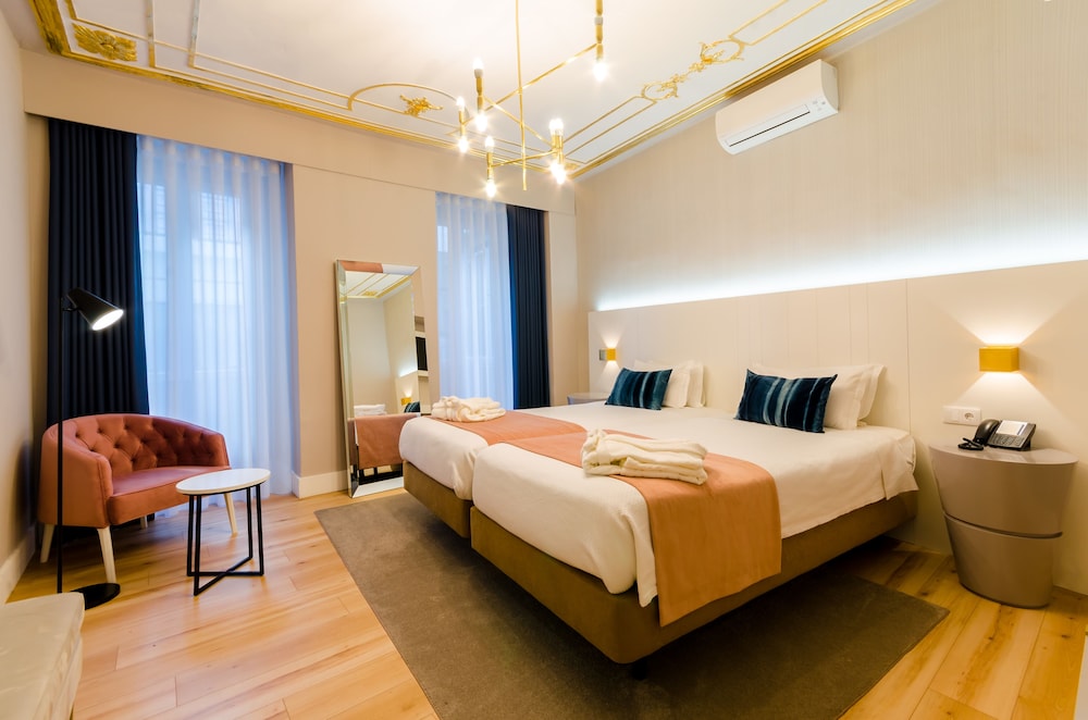 Hotel Borges Chiado — Hotel rooms in Lisbon, Lisboa