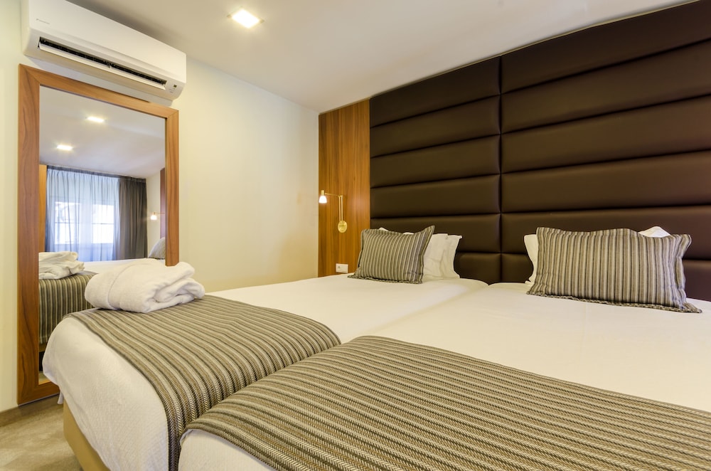 Hotel Borges Chiado — Hotel rooms in Lisbon, Lisboa