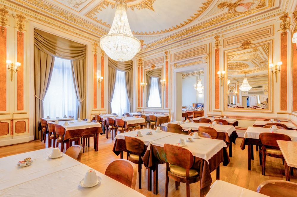 Hotel Borges Chiado — Restaurant & bars in Lisbon, Lisboa