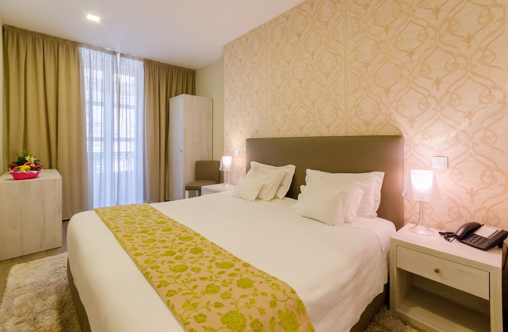 Hotel Borges Chiado — Hotel rooms in Lisbon, Lisboa