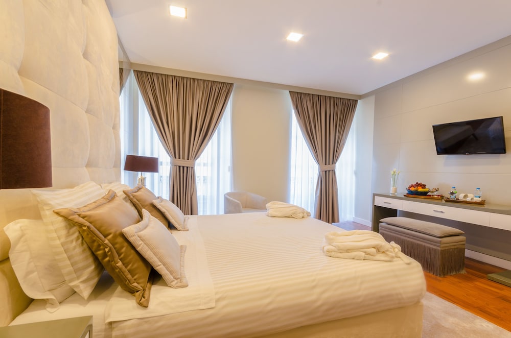 Hotel Borges Chiado — Hotel rooms in Lisbon, Lisboa