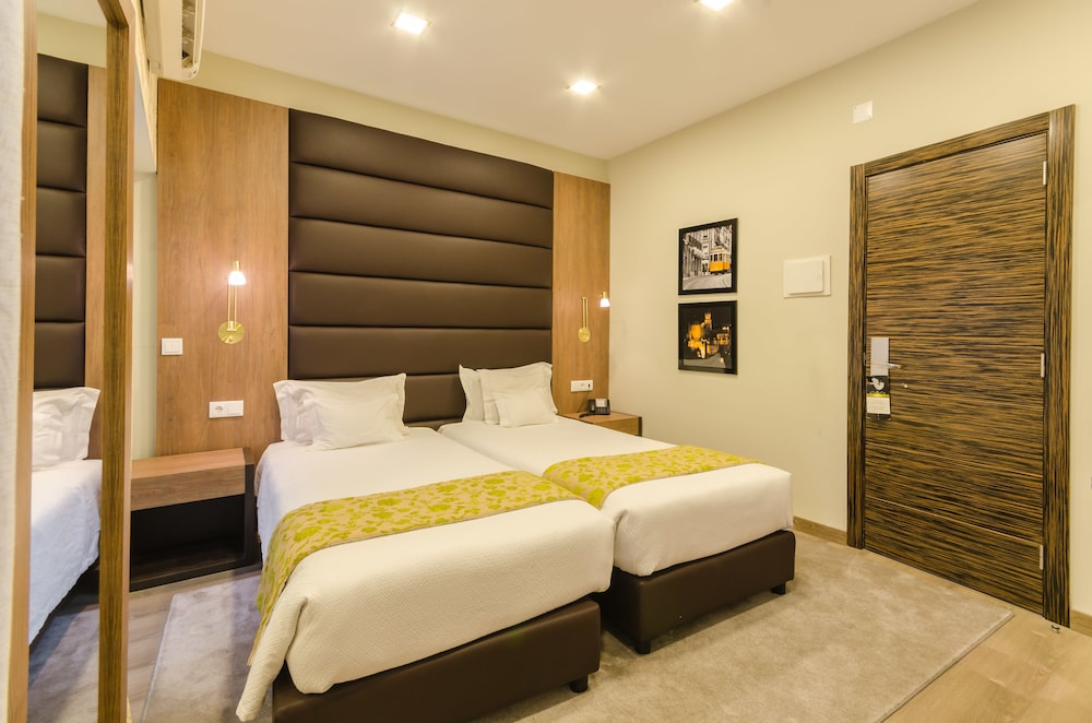 Hotel Borges Chiado — Hotel rooms in Lisbon, Lisboa