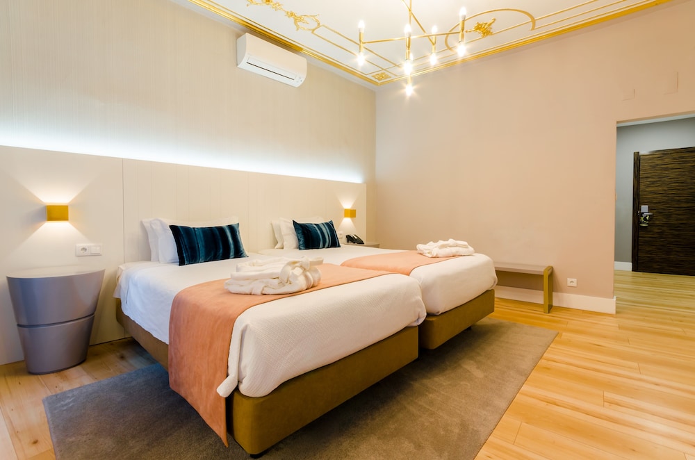 Hotel Borges Chiado — Hotel rooms in Lisbon, Lisboa