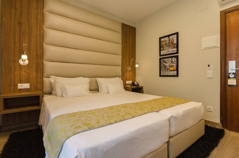 Hotel Borges Chiado — Hotel rooms in Lisbon, Lisboa