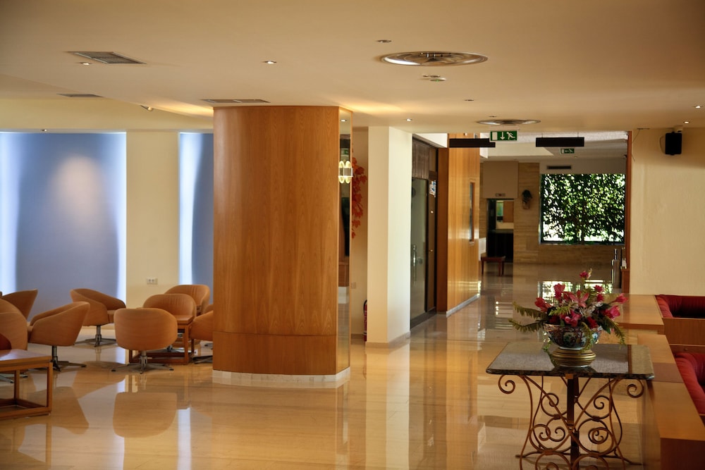 Blue Horizon Hotel — Hotel building in Ialyssos, South Aegean