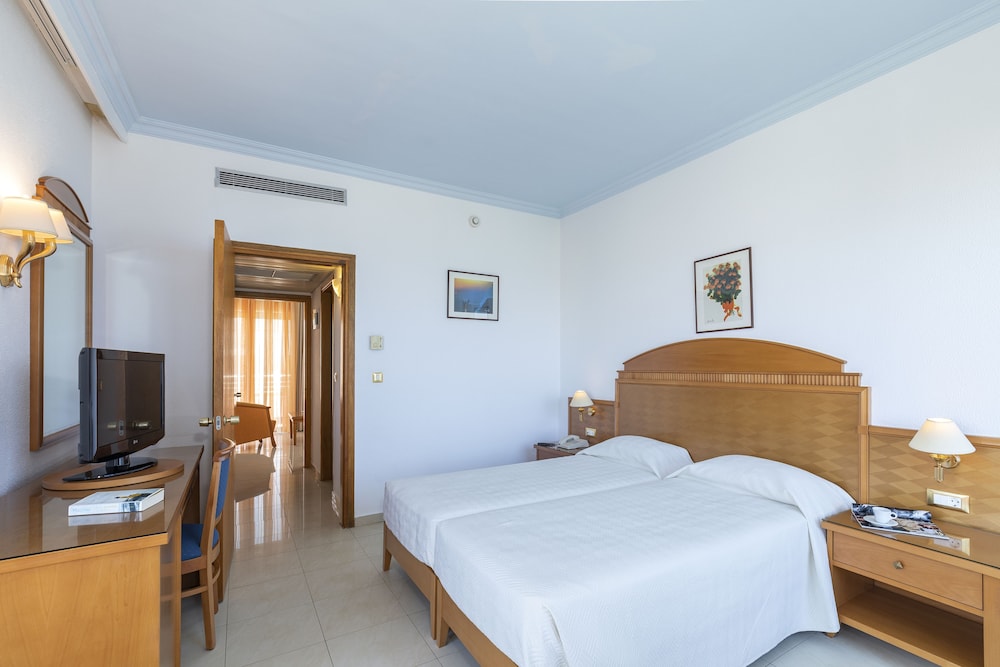 Blue Horizon Hotel — Hotel rooms in Ialyssos, South Aegean