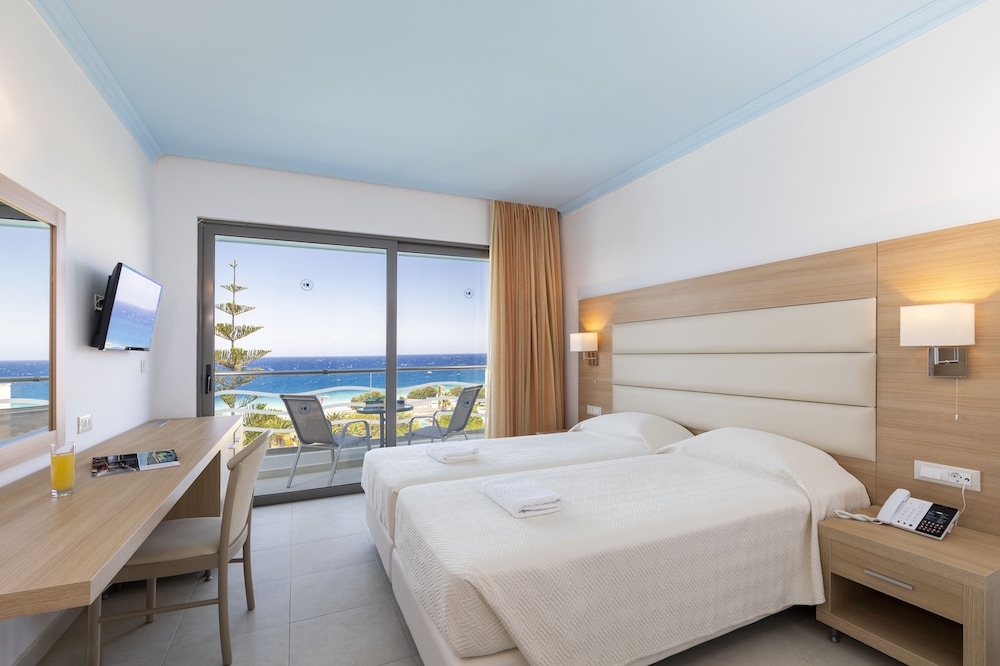 Blue Horizon Hotel — Hotel rooms in Ialyssos, South Aegean
