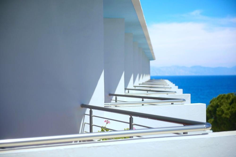 Blue Horizon Hotel — Hotel building in Ialyssos, South Aegean