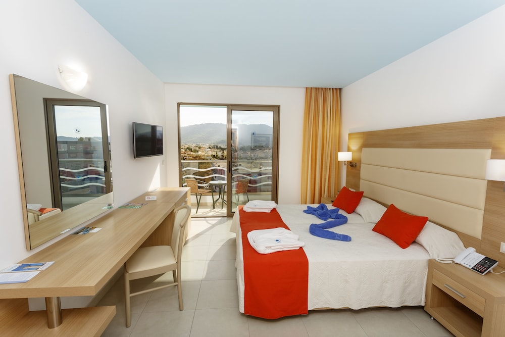 Blue Horizon Hotel — Hotel rooms in Ialyssos, South Aegean