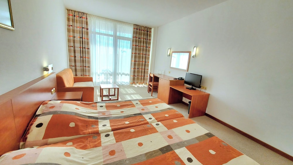 Hotel Fenix — Hotel rooms in Sunny Beach, Burgas Region