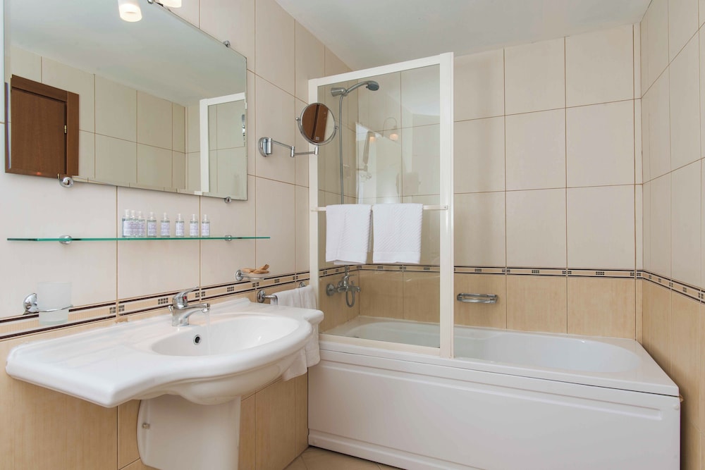 Hotel Fenix — Hotel rooms in Sunny Beach, Burgas Region
