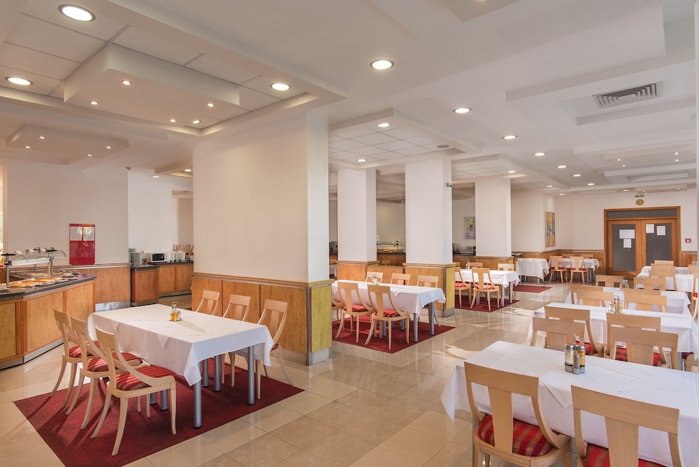 Hotel Fenix — Restaurant & bars in Sunny Beach, Burgas Region