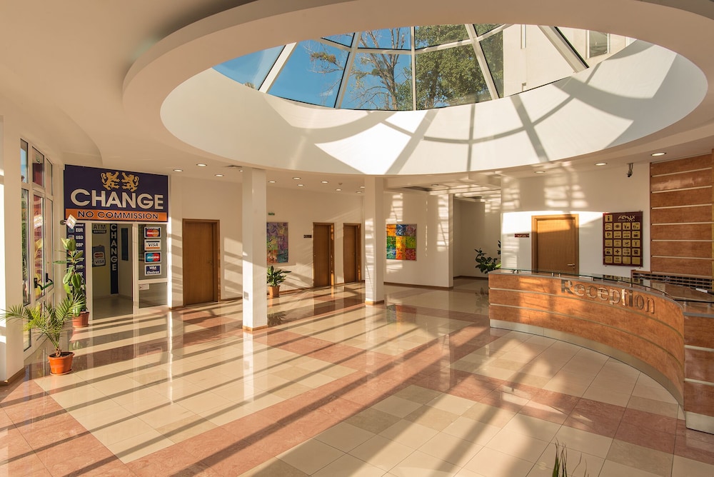 Hotel Fenix — Hotel building in Sunny Beach, Burgas Region