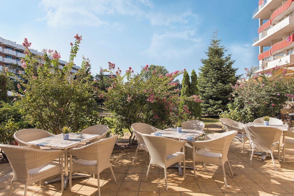 Hotel Fenix — Restaurant & bars in Sunny Beach, Burgas Region