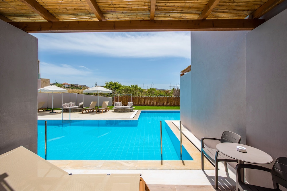 Gouves Water Park Holiday Resort — Swimming pool in Gouves