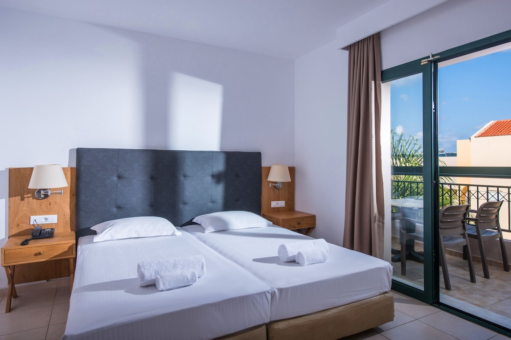 Gouves Water Park Holiday Resort — Hotel rooms in Gouves