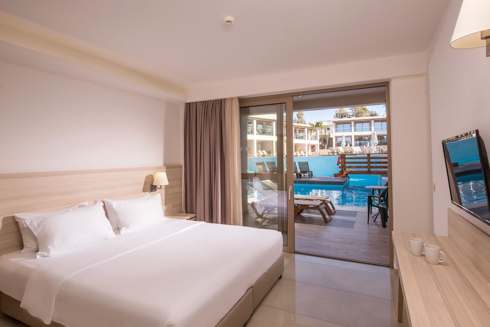 Gouves Water Park Holiday Resort — Hotel rooms in Gouves