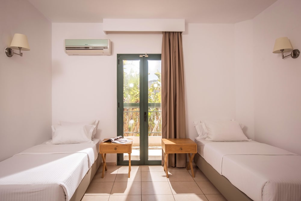 Gouves Water Park Holiday Resort — Hotel rooms in Gouves