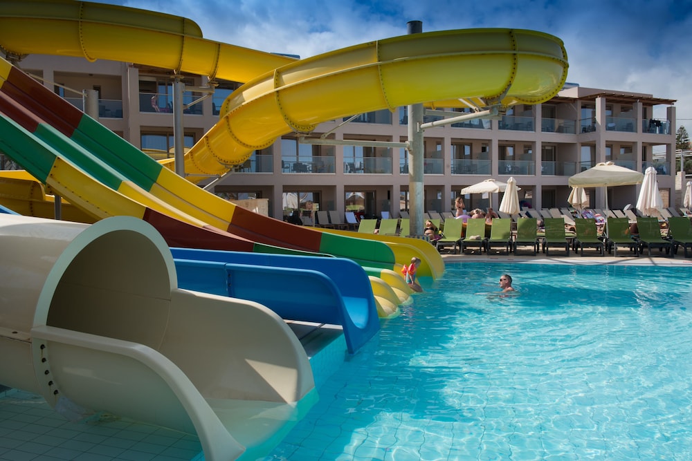 Gouves Water Park Holiday Resort — Swimming pool in Gouves