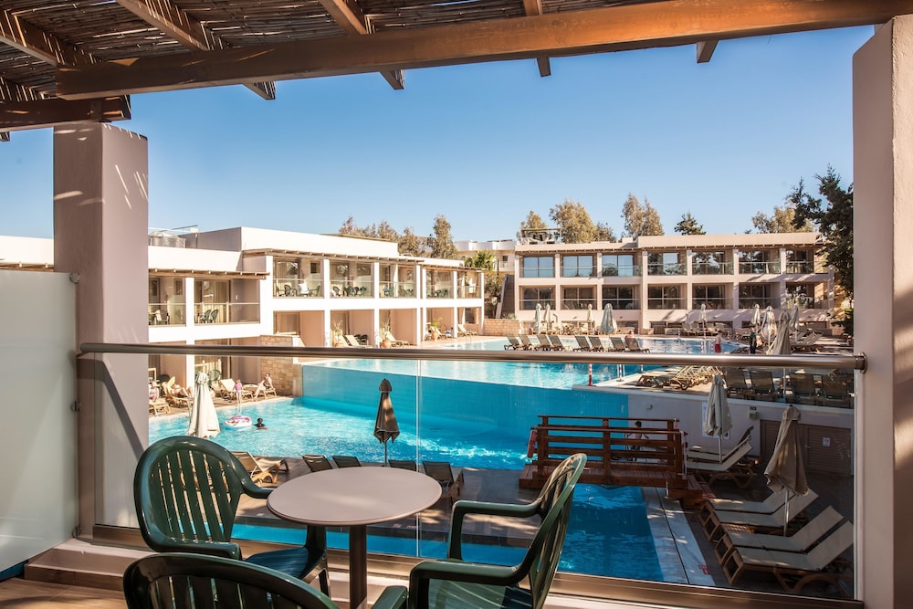 Gouves Water Park Holiday Resort — Swimming pool in Gouves