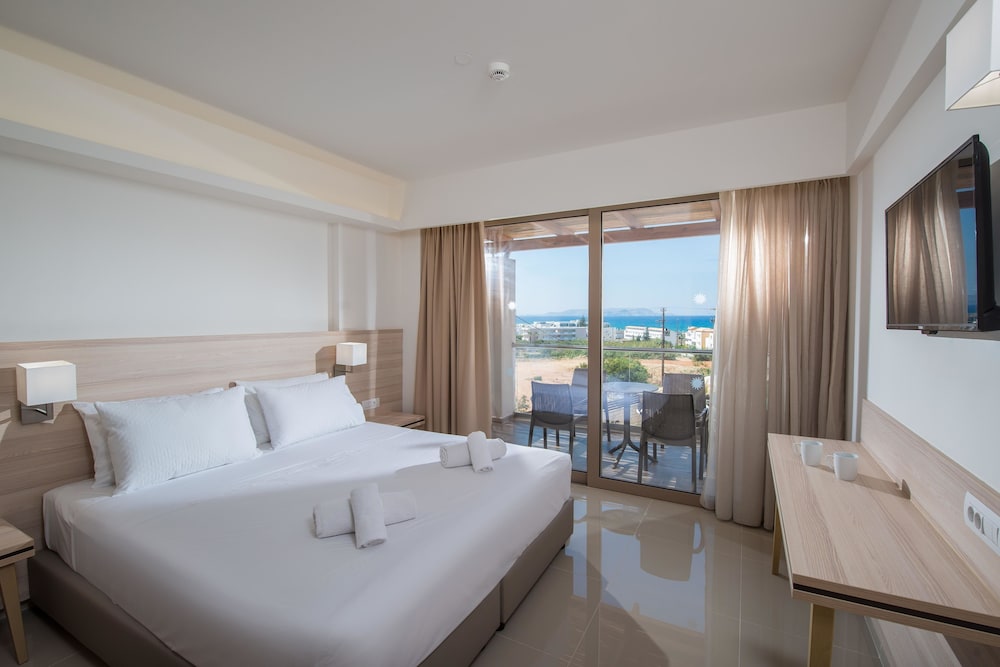 Gouves Water Park Holiday Resort — Hotel rooms in Gouves
