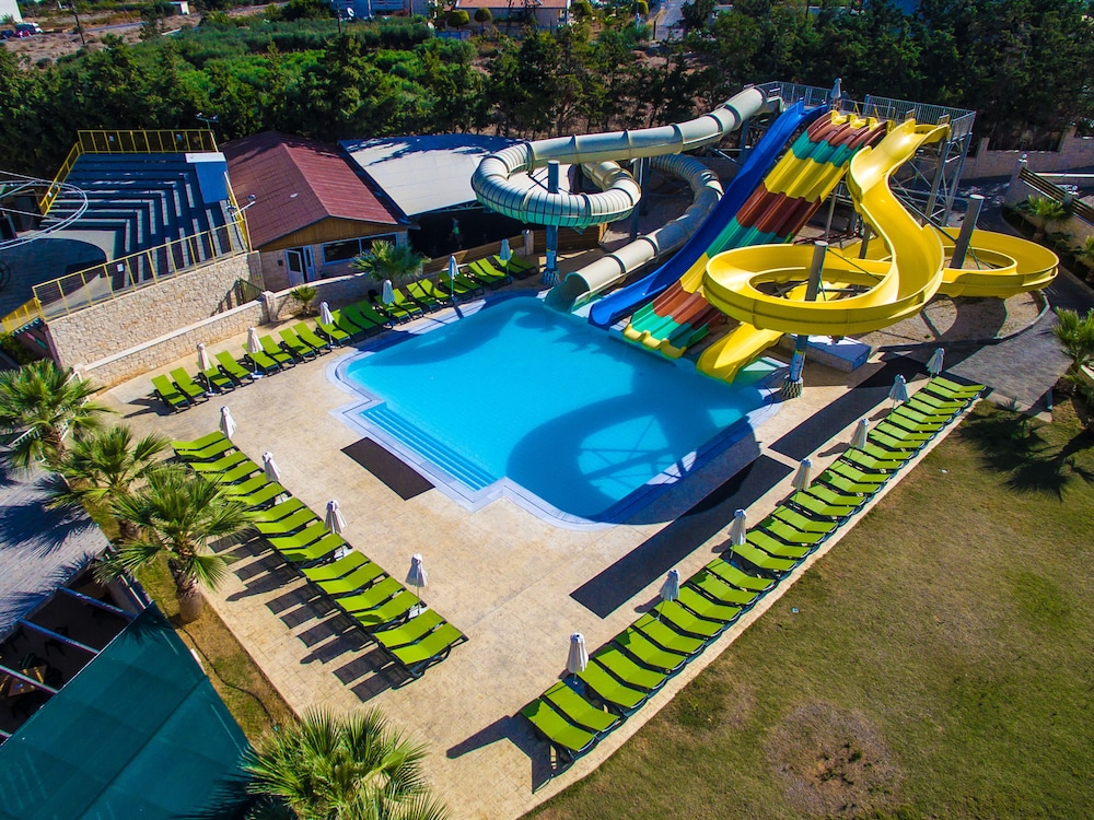 Gouves Water Park Holiday Resort — Swimming pool in Gouves