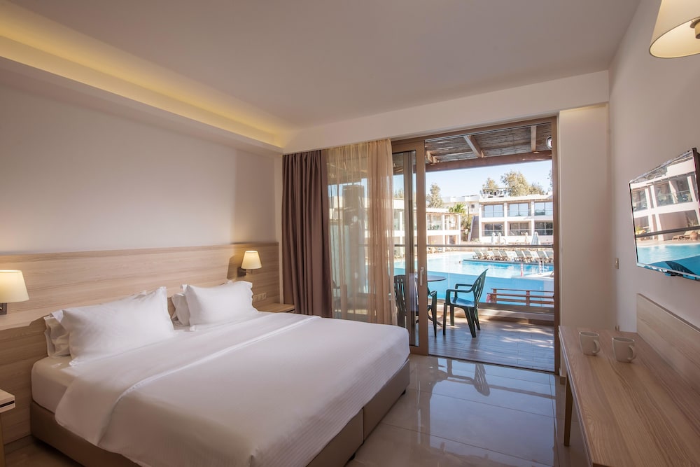 Gouves Water Park Holiday Resort — Hotel rooms in Gouves