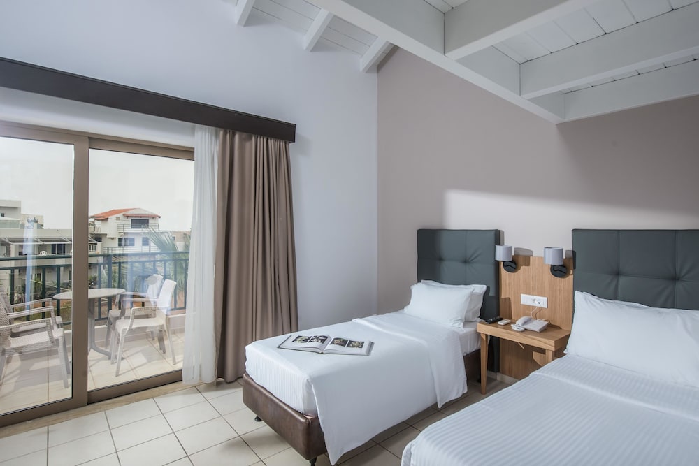 Gouves Water Park Holiday Resort — Hotel rooms in Gouves