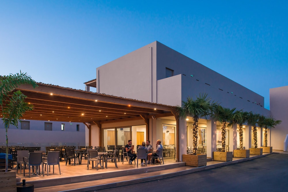 Gouves Water Park Holiday Resort — Restaurant & bars in Gouves