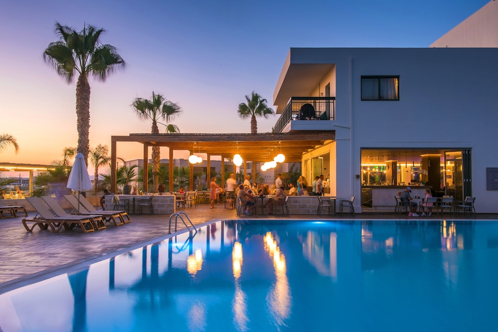 Gouves Water Park Holiday Resort — Restaurant & bars in Gouves