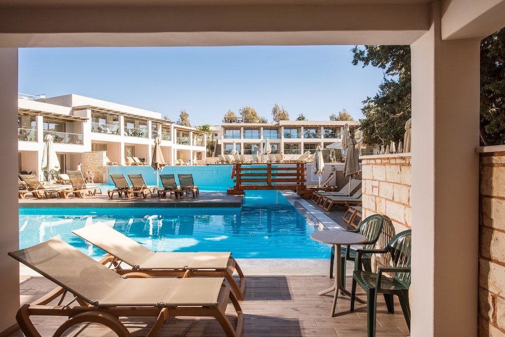 Gouves Water Park Holiday Resort — Swimming pool in Gouves
