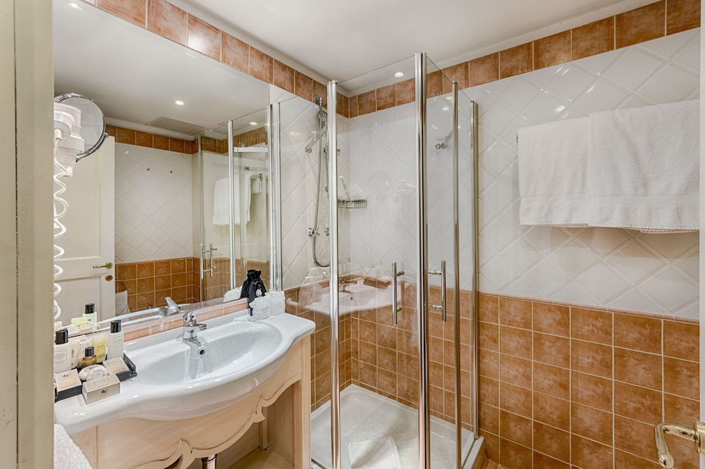 COLONNA GRAND HOTEL CAPO TESTA, a Colonna Luxury Beach Hotel, Santa Teresa Sardegna — Hotel rooms in Capo Testa, Sardinia