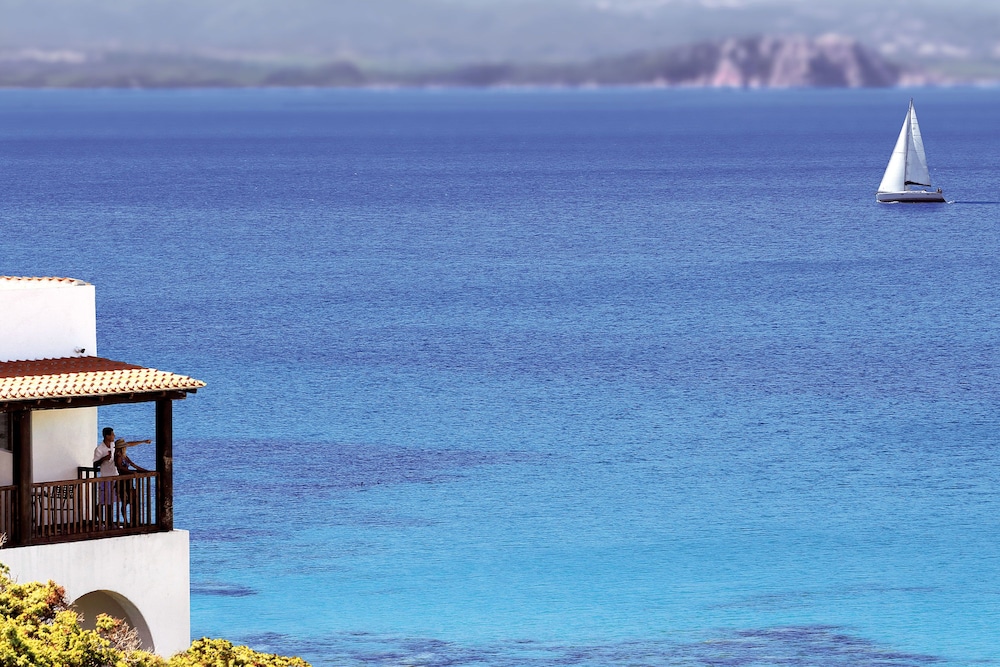 COLONNA GRAND HOTEL CAPO TESTA, a Colonna Luxury Beach Hotel, Santa Teresa Sardegna — Attractions in the area in Capo Testa, Sardinia