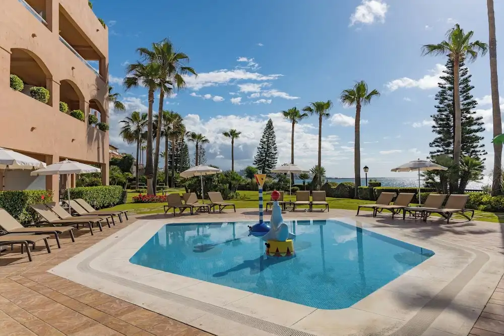 Gran Hotel Elba Estepona Thalasso & Spa — Swimming pool in Estepona, Andalusia