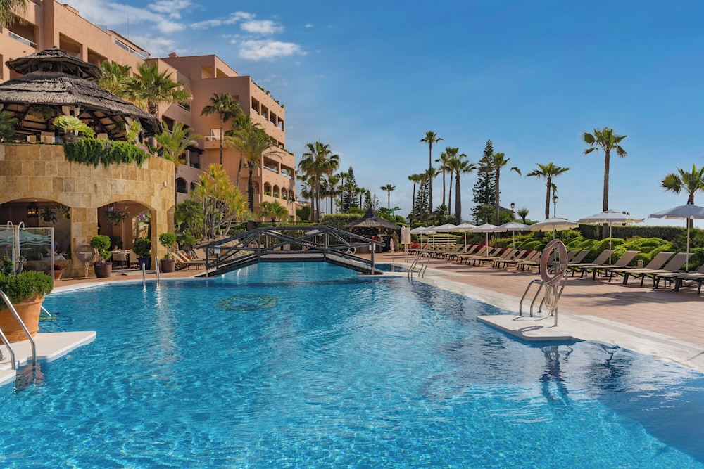 Gran Hotel Elba Estepona Thalasso & Spa — Swimming pool in Estepona, Andalusia