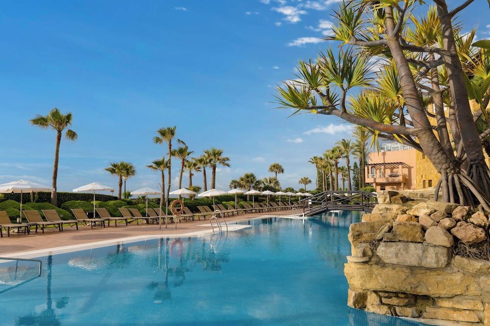 Gran Hotel Elba Estepona Thalasso & Spa — Swimming pool in Estepona, Andalusia