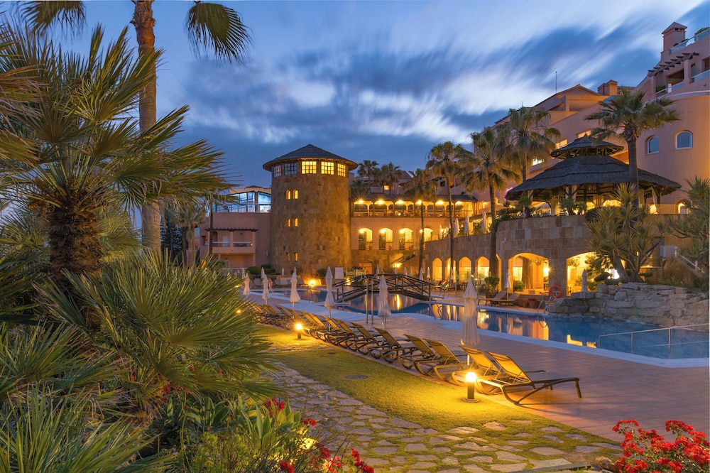 Gran Hotel Elba Estepona Thalasso & Spa — Swimming pool in Estepona, Andalusia
